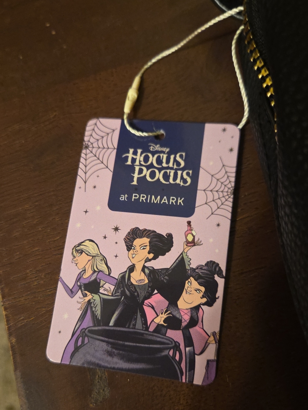 Primark Disneys Hocus Pocus Mini Crossbody - Picture 2 of 7